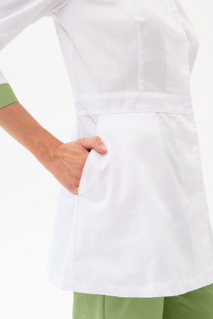 Костюм МИРАЖ белый/зеленый тк. Оптима Кос 741 (ЧЗ)